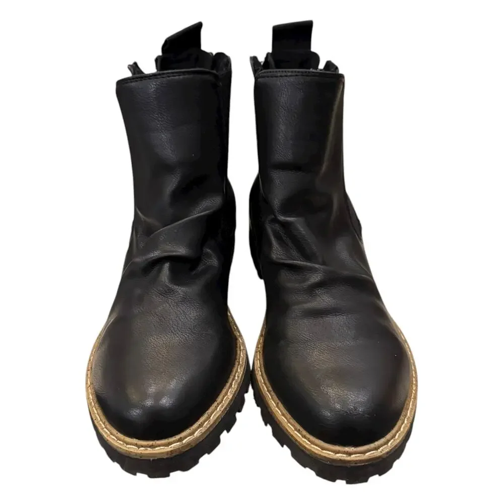 Blowfish Malibu Chillin Black Chelsea Ankle Boots Lug Sole Women’s Size 6